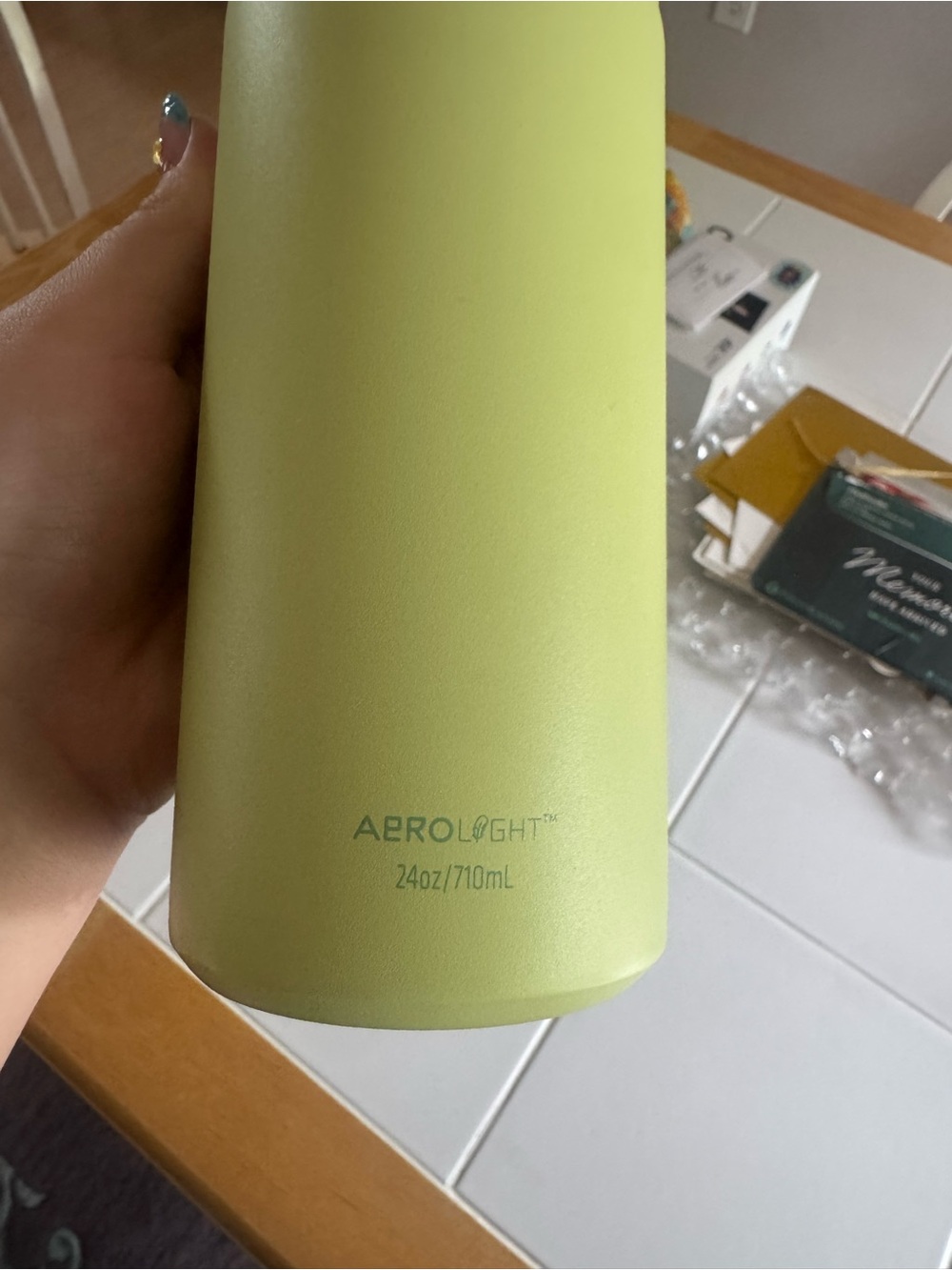 Green Stainless Water Bottle - Light Lime - Picture 4 of 6